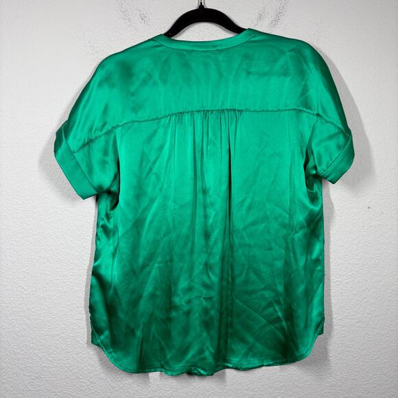 Gold Hawk XS Popover Shirt Blouse Green Silk Satin Split Neck Short Sleeves - Picture 2 of 7